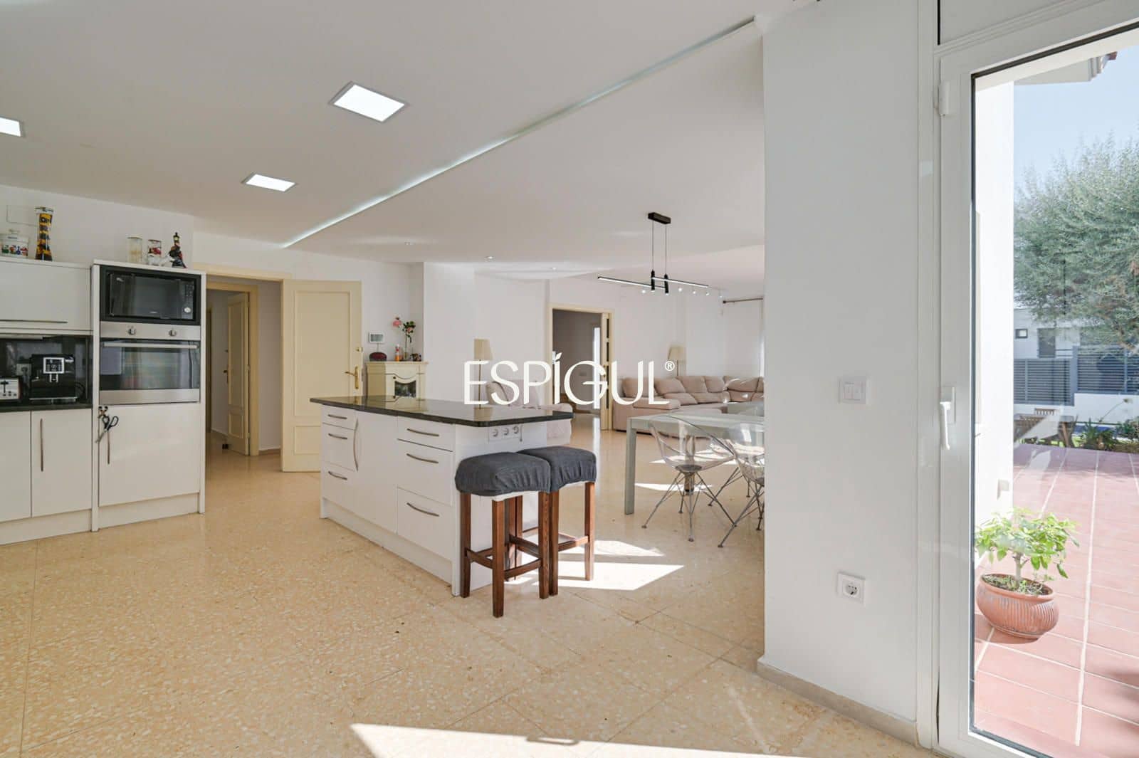 Chalet de 5 habitaciones en Alella en venta con piscina garaje - 1.200.000 € (Ref: 10060185)