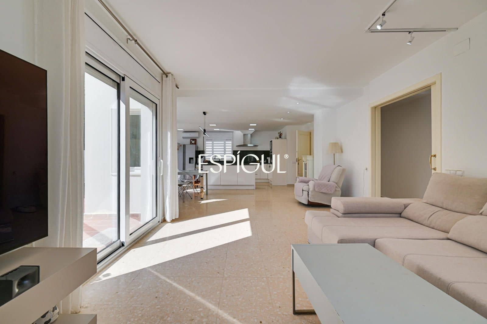 Chalet de 5 habitaciones en Alella en venta con piscina garaje - 1.200.000 € (Ref: 10060185)
