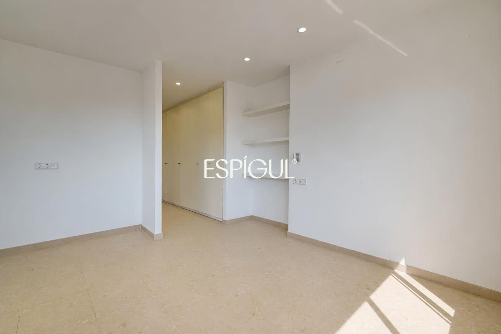 Chalet de 5 habitaciones en Alella en venta con piscina garaje - 1.200.000 € (Ref: 10060185)