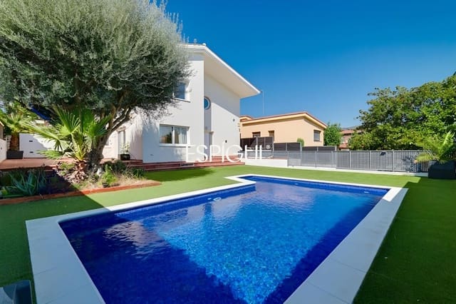Chalet de 5 habitaciones en Alella en venta con piscina garaje - 1.200.000 € (Ref: 10060185)