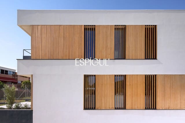 3 bedroom Townhouse for sale in Palafolls with garage - € 700,687 (Ref: 10093933)