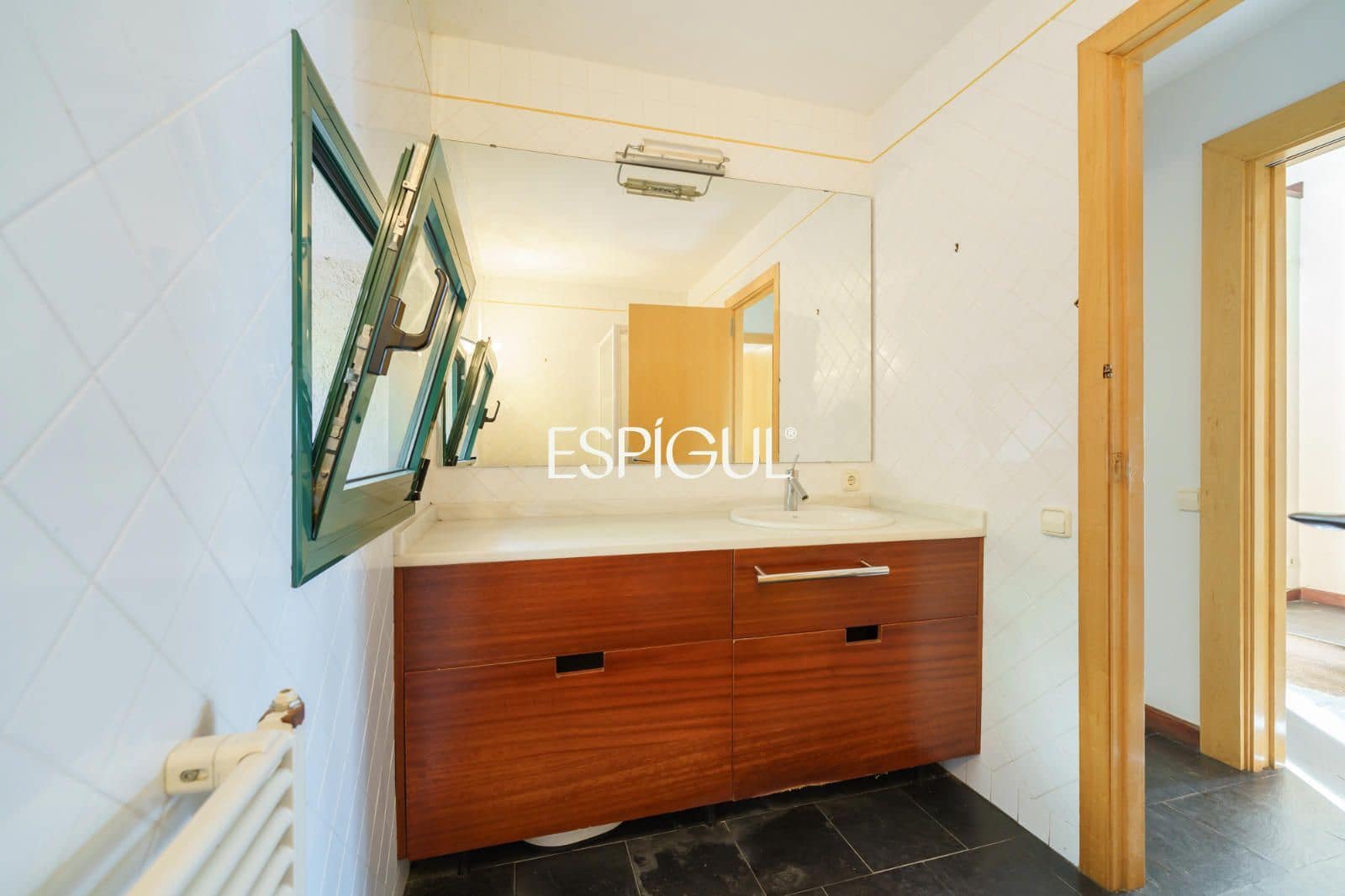 5 quarto Casa em Banda para venda em Premia de Dalt com garagem - 775 000 € (Ref: 10121052)