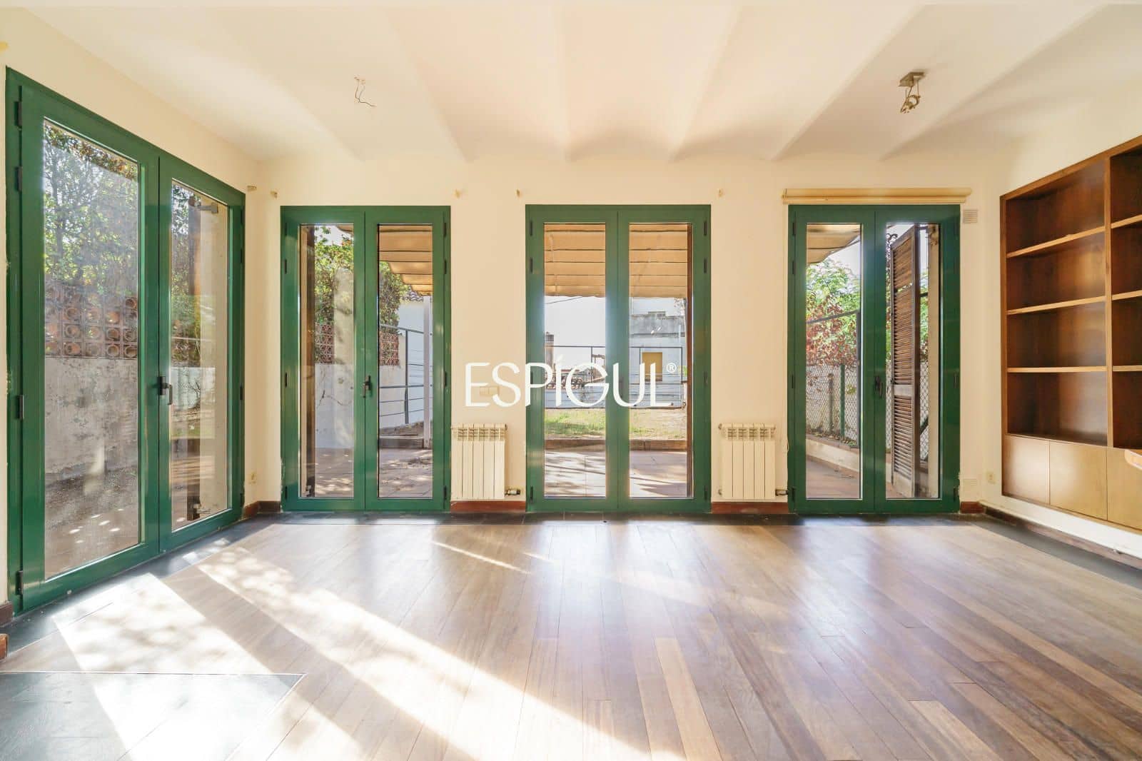 5 quarto Casa em Banda para venda em Premia de Dalt com garagem - 775 000 € (Ref: 10121052)