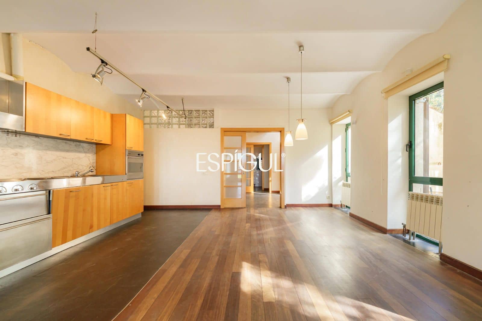 5 quarto Casa em Banda para venda em Premia de Dalt com garagem - 775 000 € (Ref: 10121052)
