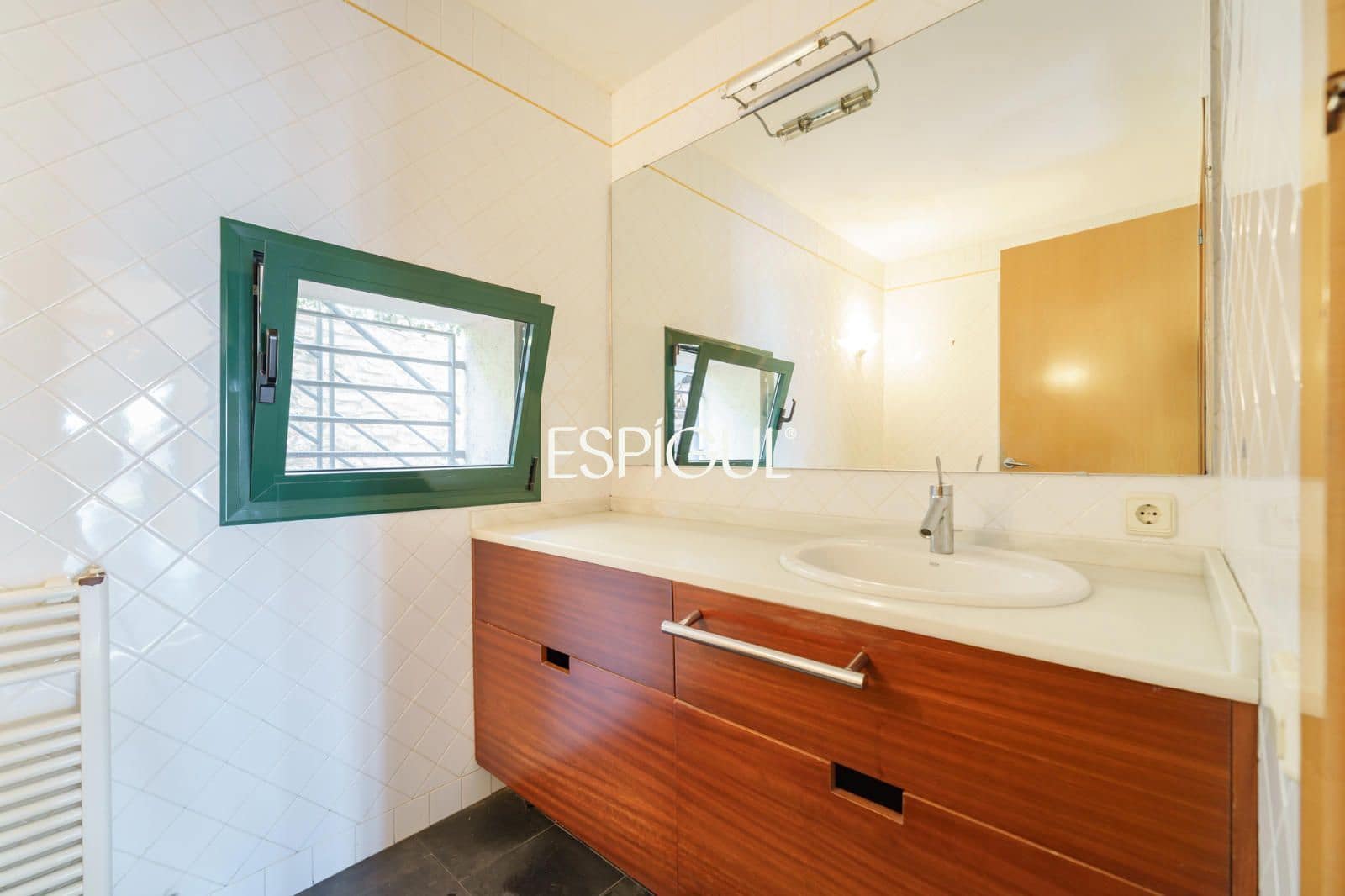5 quarto Casa em Banda para venda em Premia de Dalt com garagem - 775 000 € (Ref: 10121052)