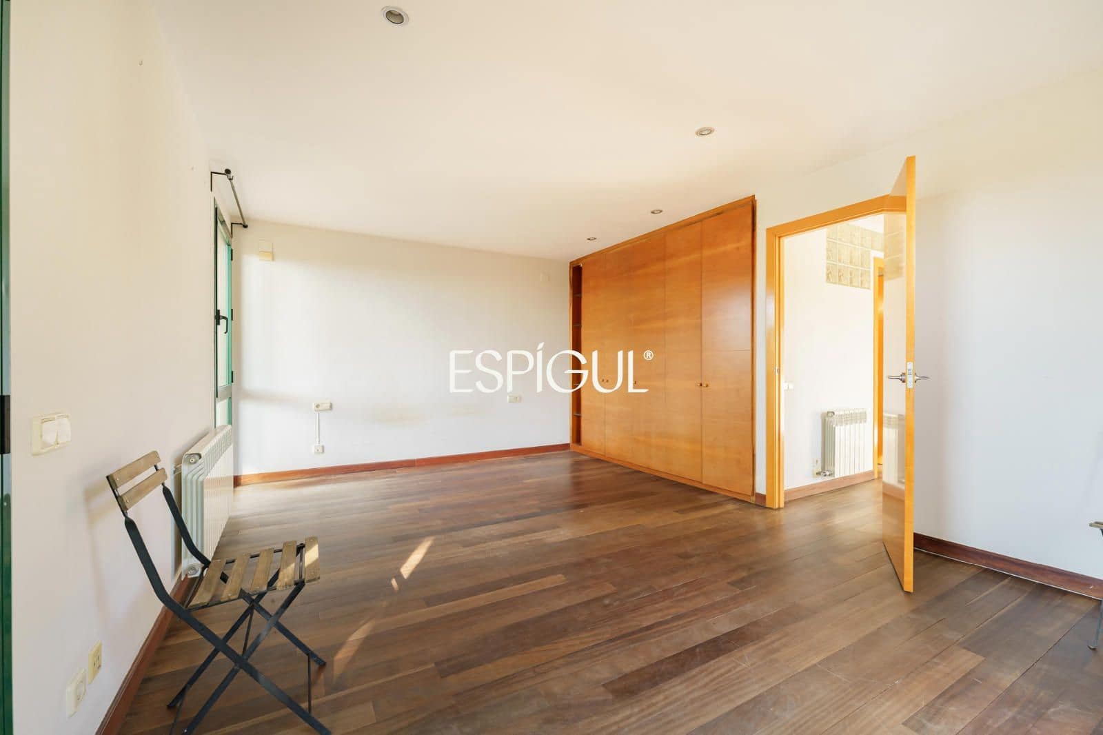 5 quarto Casa em Banda para venda em Premia de Dalt com garagem - 775 000 € (Ref: 10121052)
