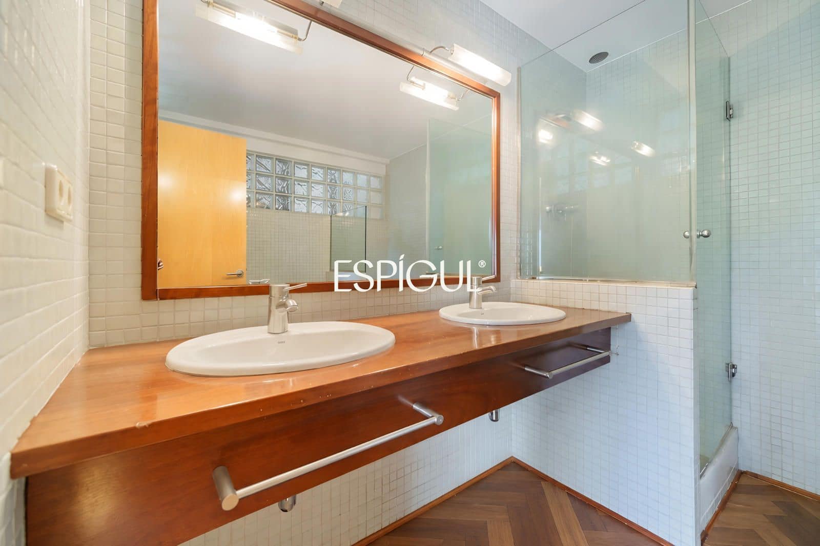 5 quarto Casa em Banda para venda em Premia de Dalt com garagem - 775 000 € (Ref: 10121052)