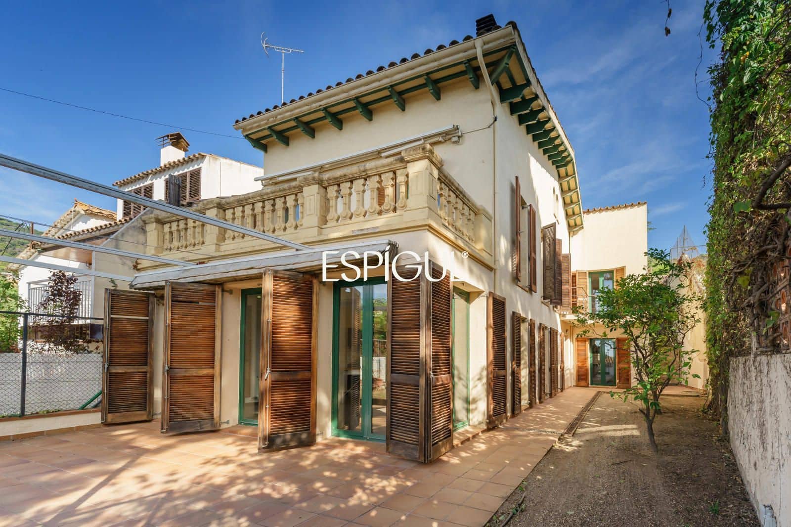 5 quarto Casa em Banda para venda em Premia de Dalt com garagem - 775 000 € (Ref: 10121052)