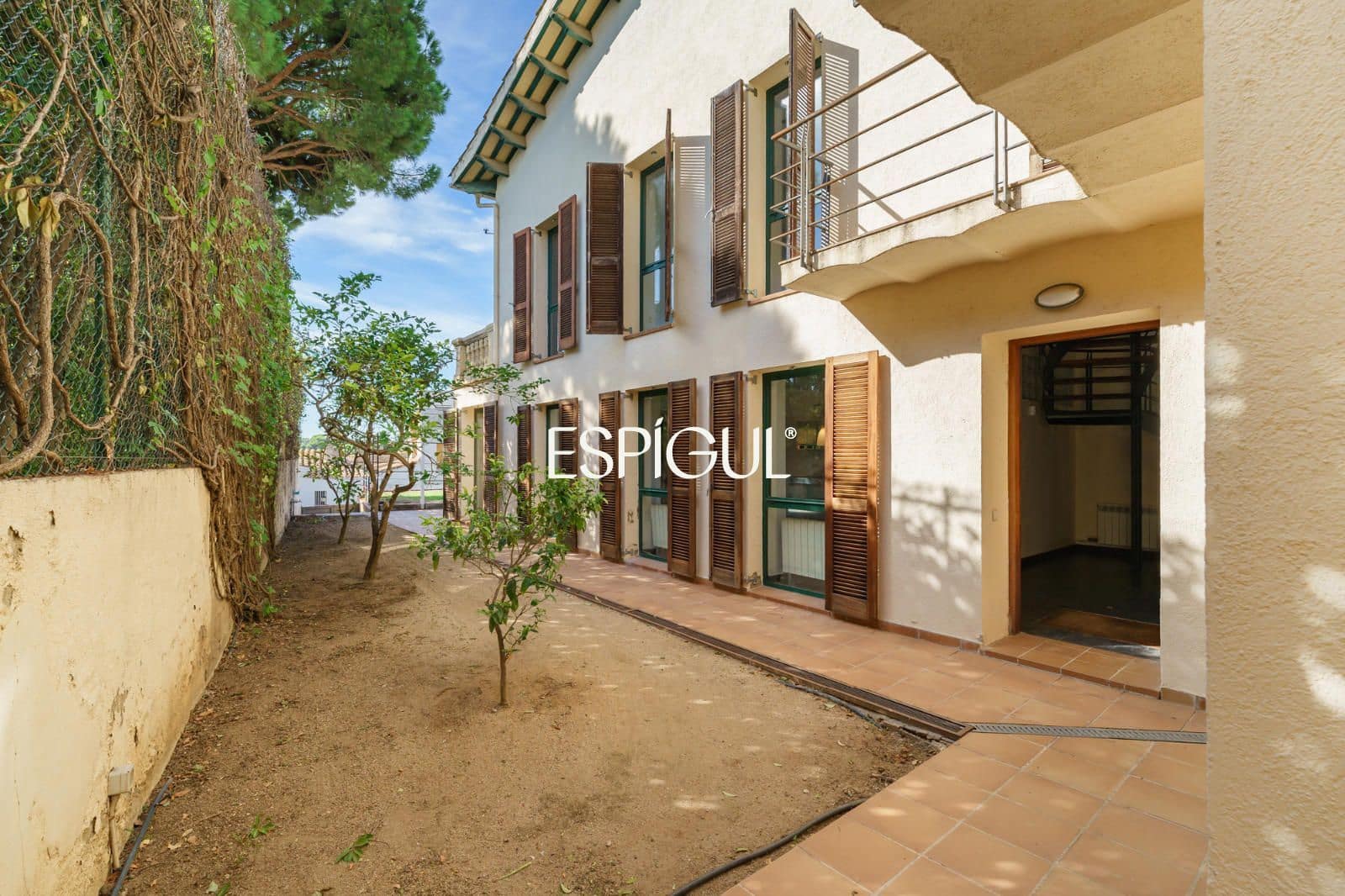 5 quarto Casa em Banda para venda em Premia de Dalt com garagem - 775 000 € (Ref: 10121052)
