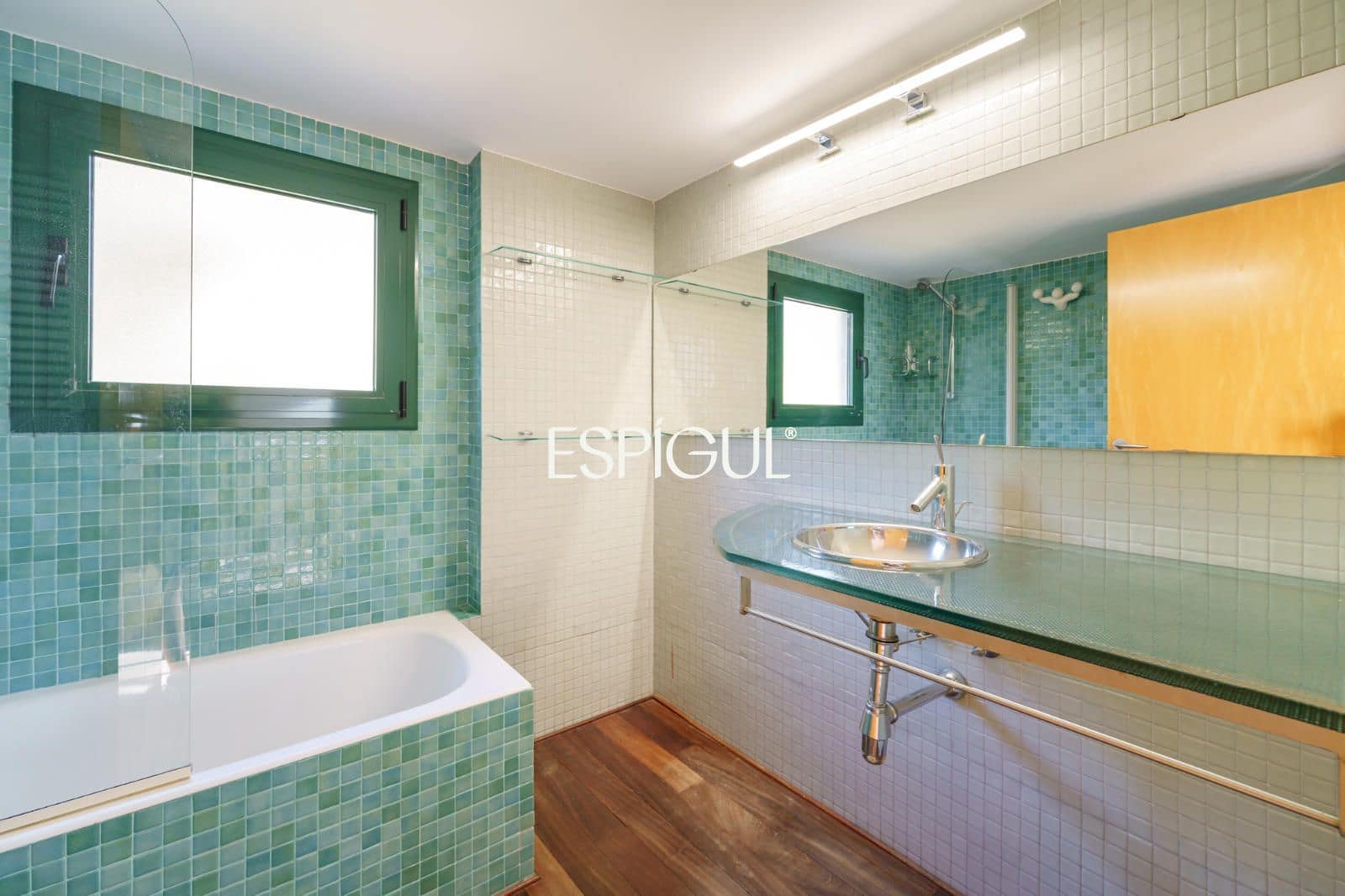5 quarto Casa em Banda para venda em Premia de Dalt com garagem - 775 000 € (Ref: 10121052)
