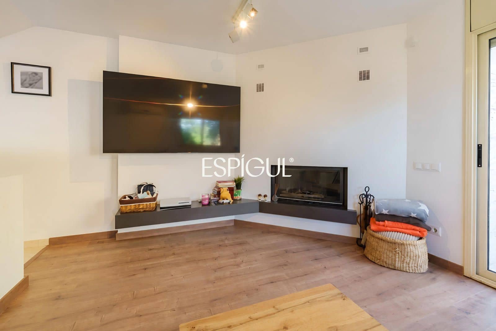 Casa de 5 habitaciones en Vallromanes en venta con piscina garaje - 725.000 € (Ref: 10130139)