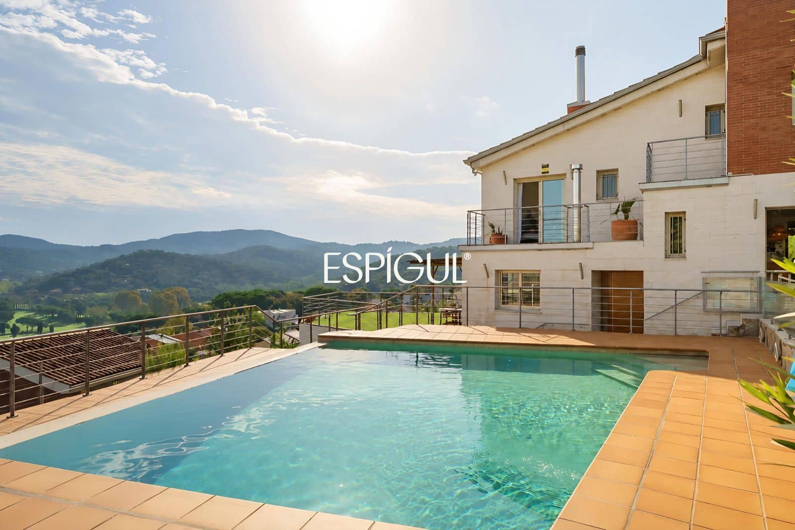 Casa de 5 habitaciones en Vallromanes en venta con piscina garaje - 725.000 € (Ref: 10130139)
