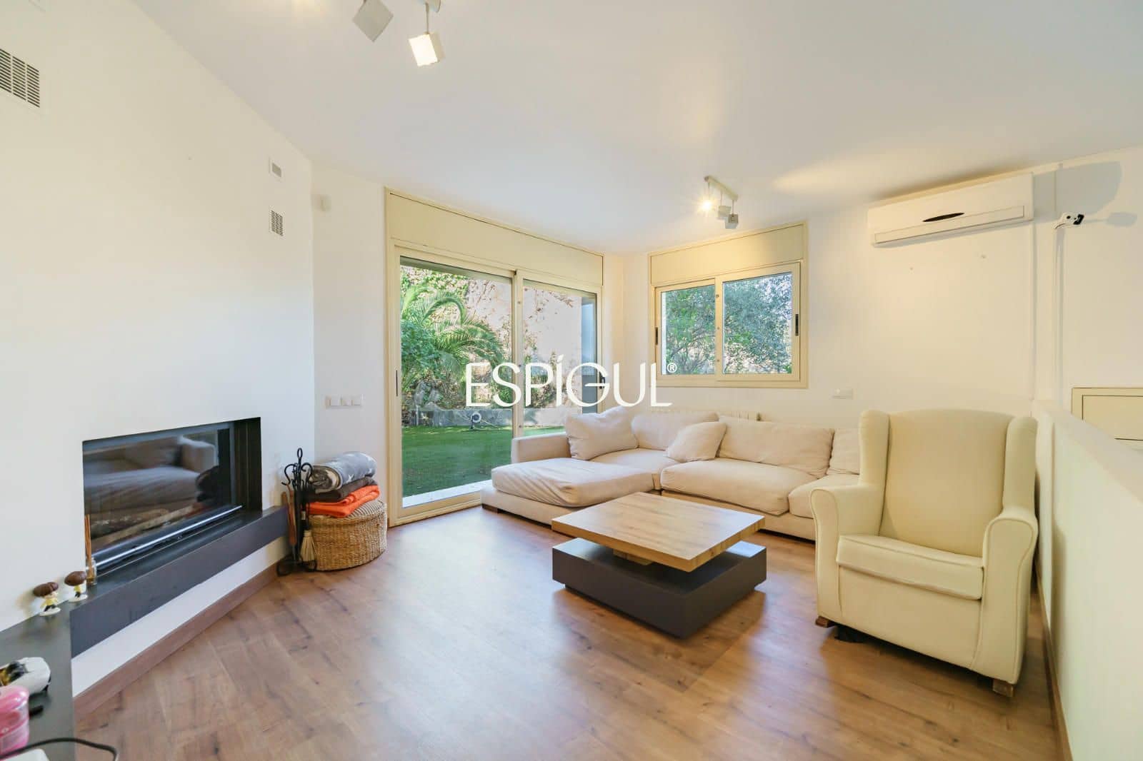 Casa de 5 habitaciones en Vallromanes en venta con piscina garaje - 725.000 € (Ref: 10130139)