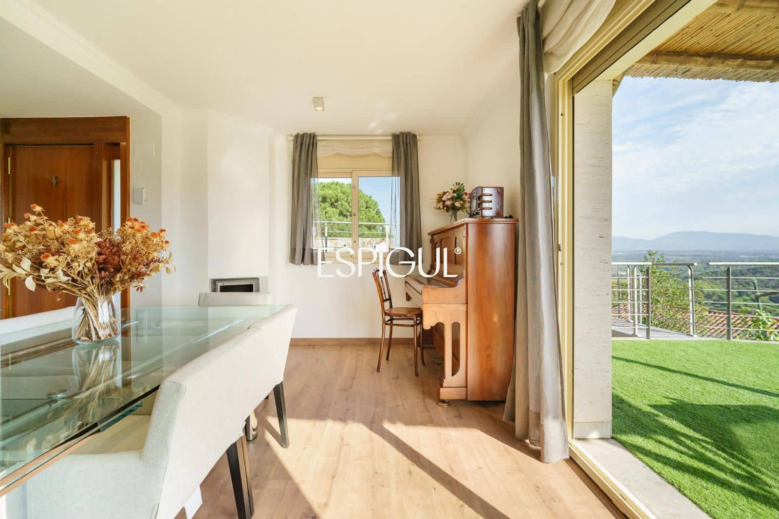 Casa de 5 habitaciones en Vallromanes en venta con piscina garaje - 725.000 € (Ref: 10130139)