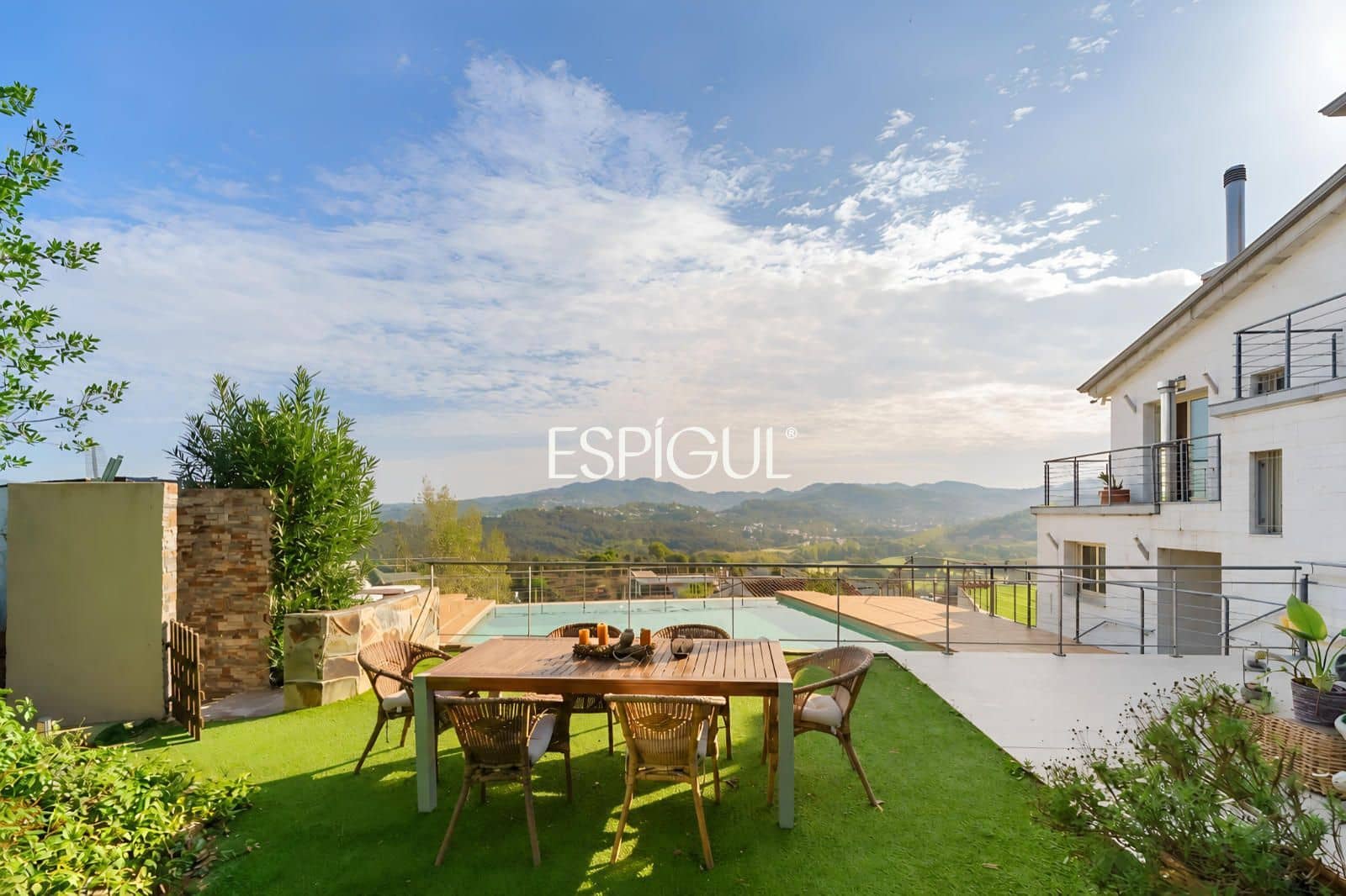 Casa de 5 habitaciones en Vallromanes en venta con piscina garaje - 725.000 € (Ref: 10130139)