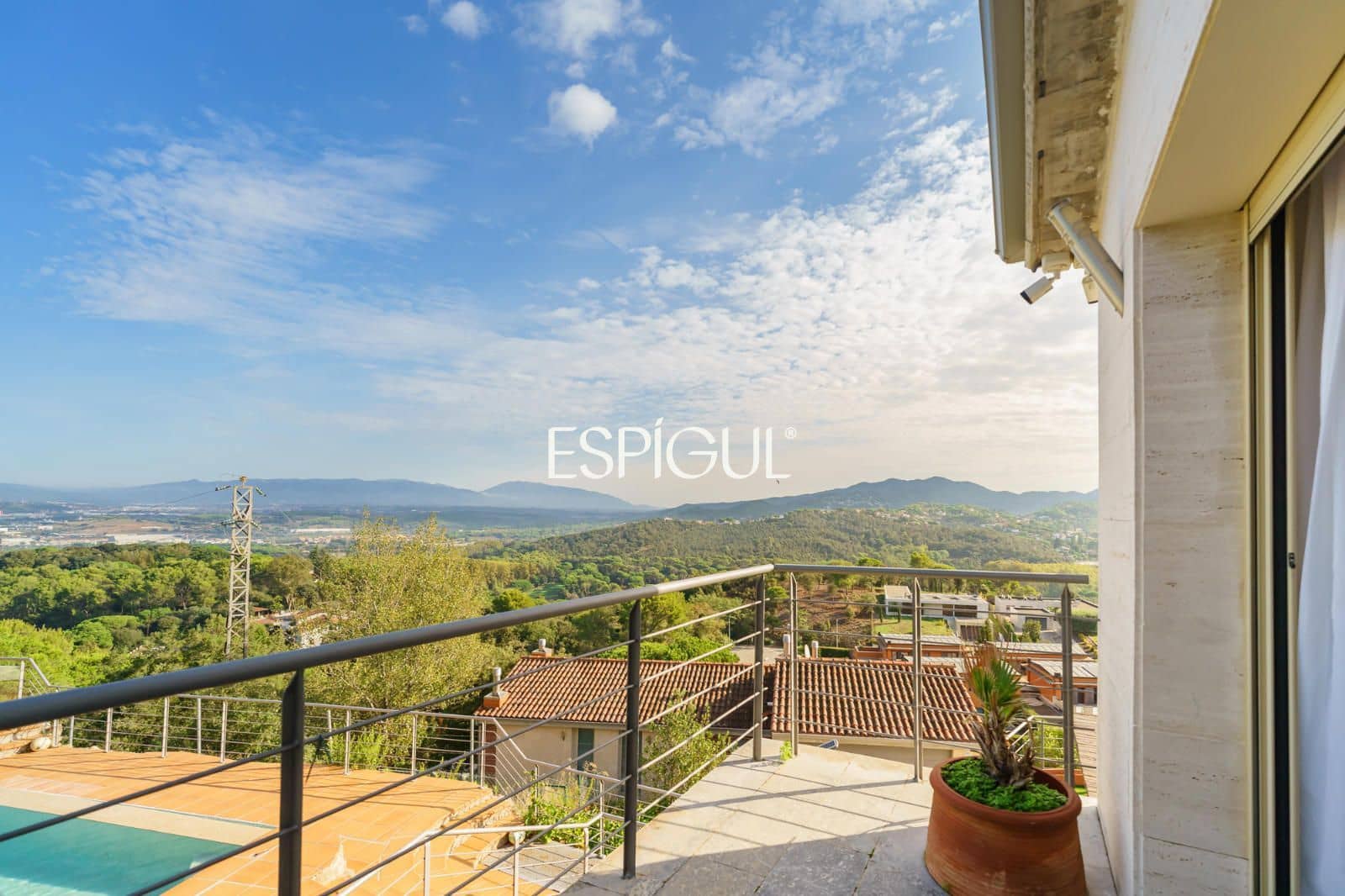 Casa de 5 habitaciones en Vallromanes en venta con piscina garaje - 725.000 € (Ref: 10130139)