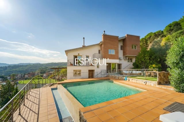Casa de 5 habitaciones en Vallromanes en venta con piscina garaje - 725.000 € (Ref: 10130139)