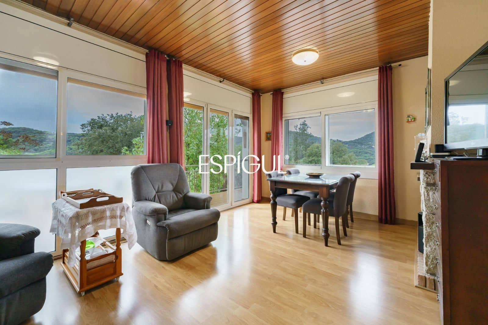 4 soveværelse Villa til salg i Vallromanes med swimmingpool garage - € 799.500 (Ref: 10135004)