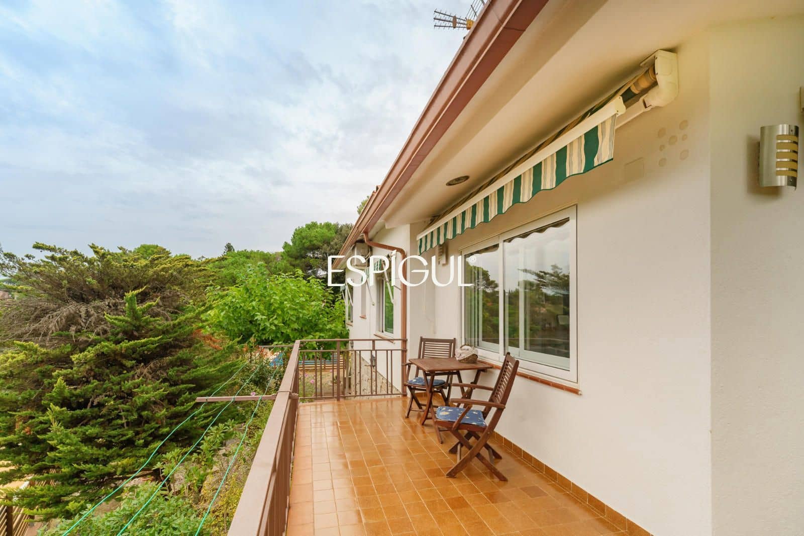 4 soveværelse Villa til salg i Vallromanes med swimmingpool garage - € 799.500 (Ref: 10135004)