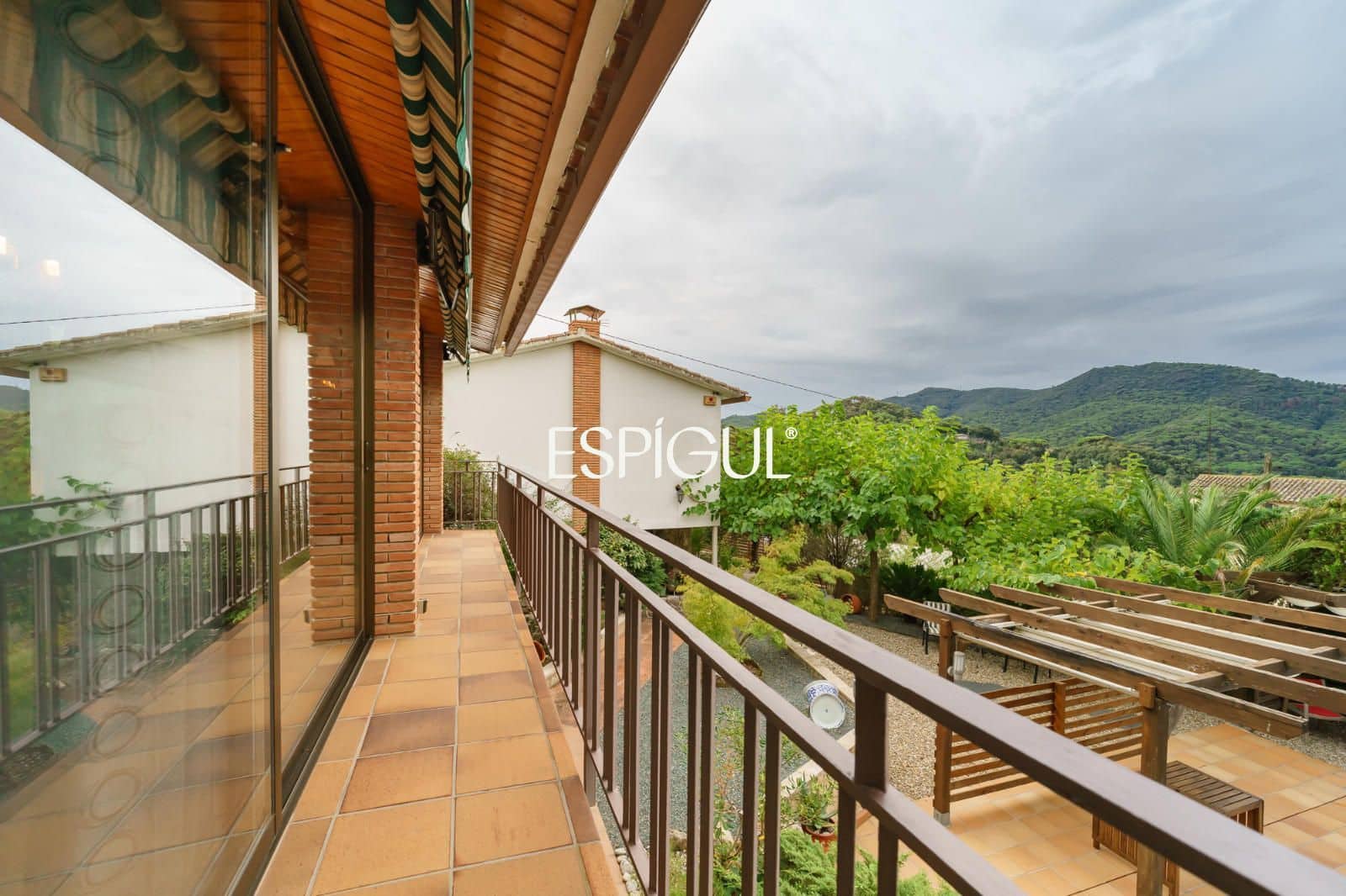 4 soveværelse Villa til salg i Vallromanes med swimmingpool garage - € 799.500 (Ref: 10135004)