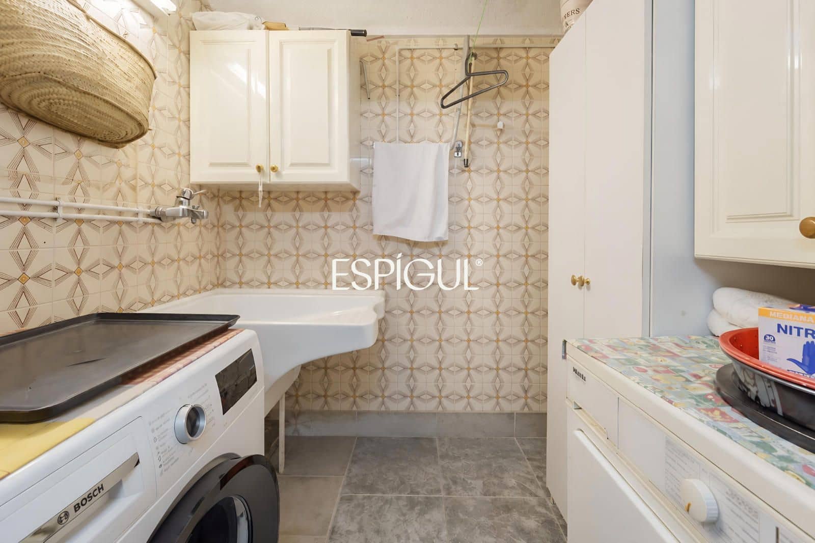 4 soveværelse Villa til salg i Vallromanes med swimmingpool garage - € 799.500 (Ref: 10135004)