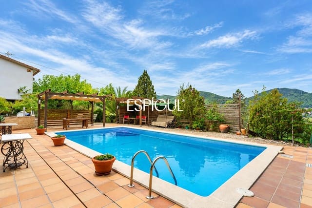 4 soveværelse Villa til salg i Vallromanes med swimmingpool garage - € 799.500 (Ref: 10135004)