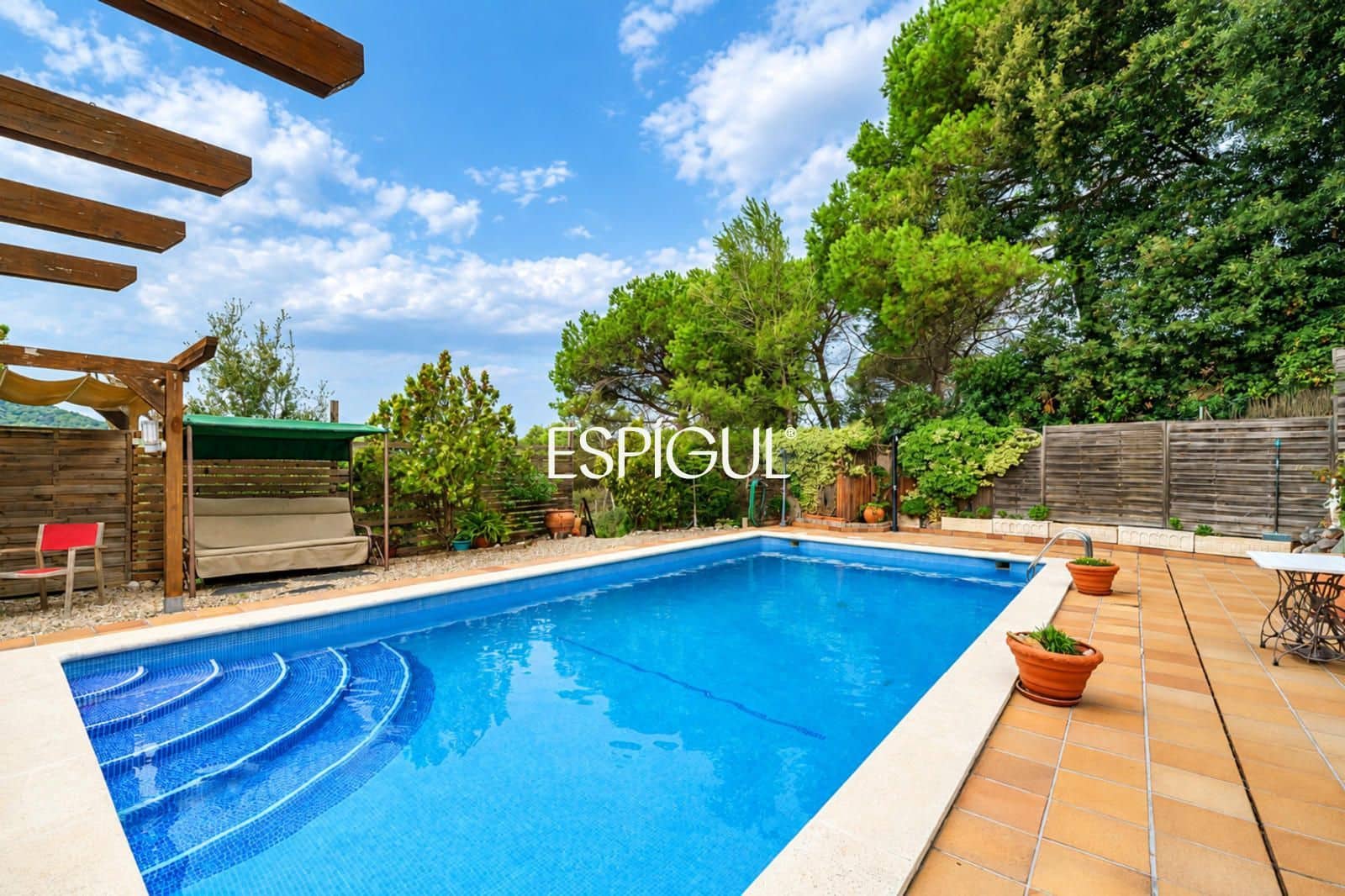 4 soveværelse Villa til salg i Vallromanes med swimmingpool garage - € 799.500 (Ref: 10135004)