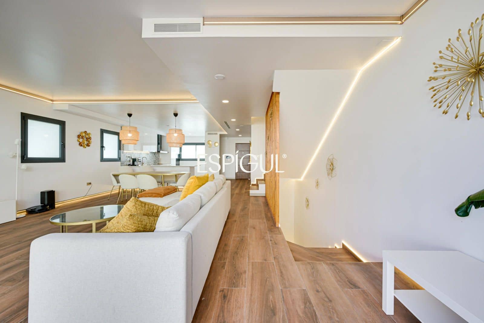 5 sypialnia Dom na sprzedaż w Montgat z garażem - 1 074 000 € (Ref: 10139975)