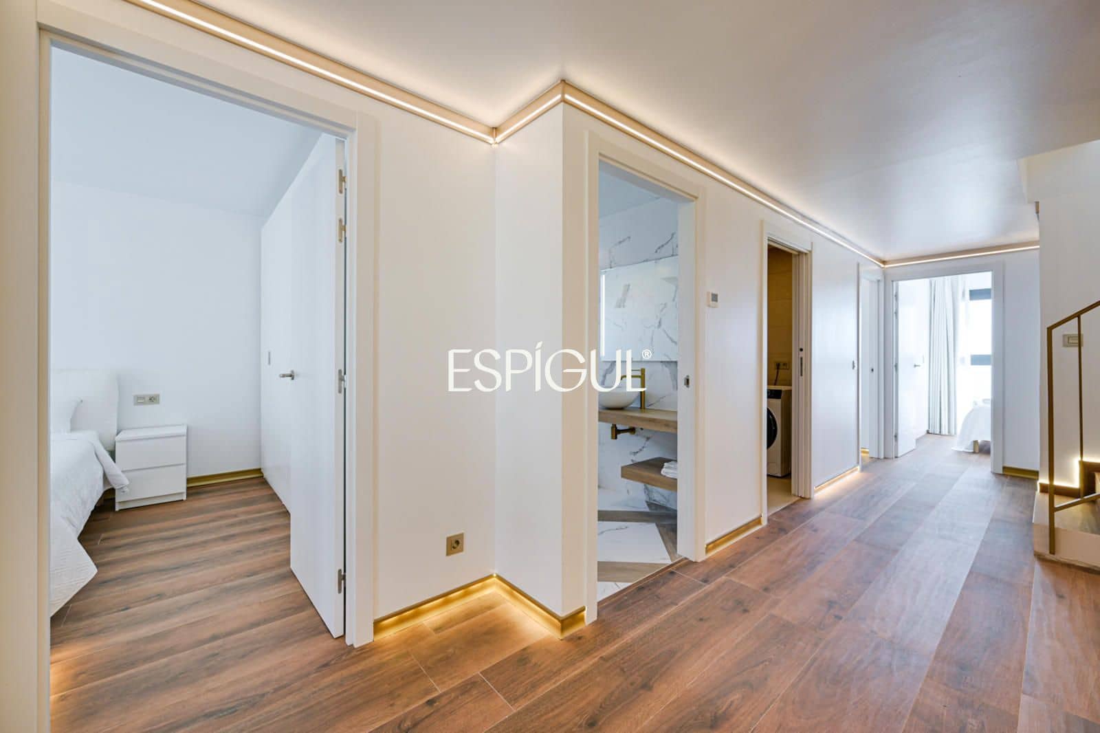 5 sypialnia Dom na sprzedaż w Montgat z garażem - 1 074 000 € (Ref: 10139975)