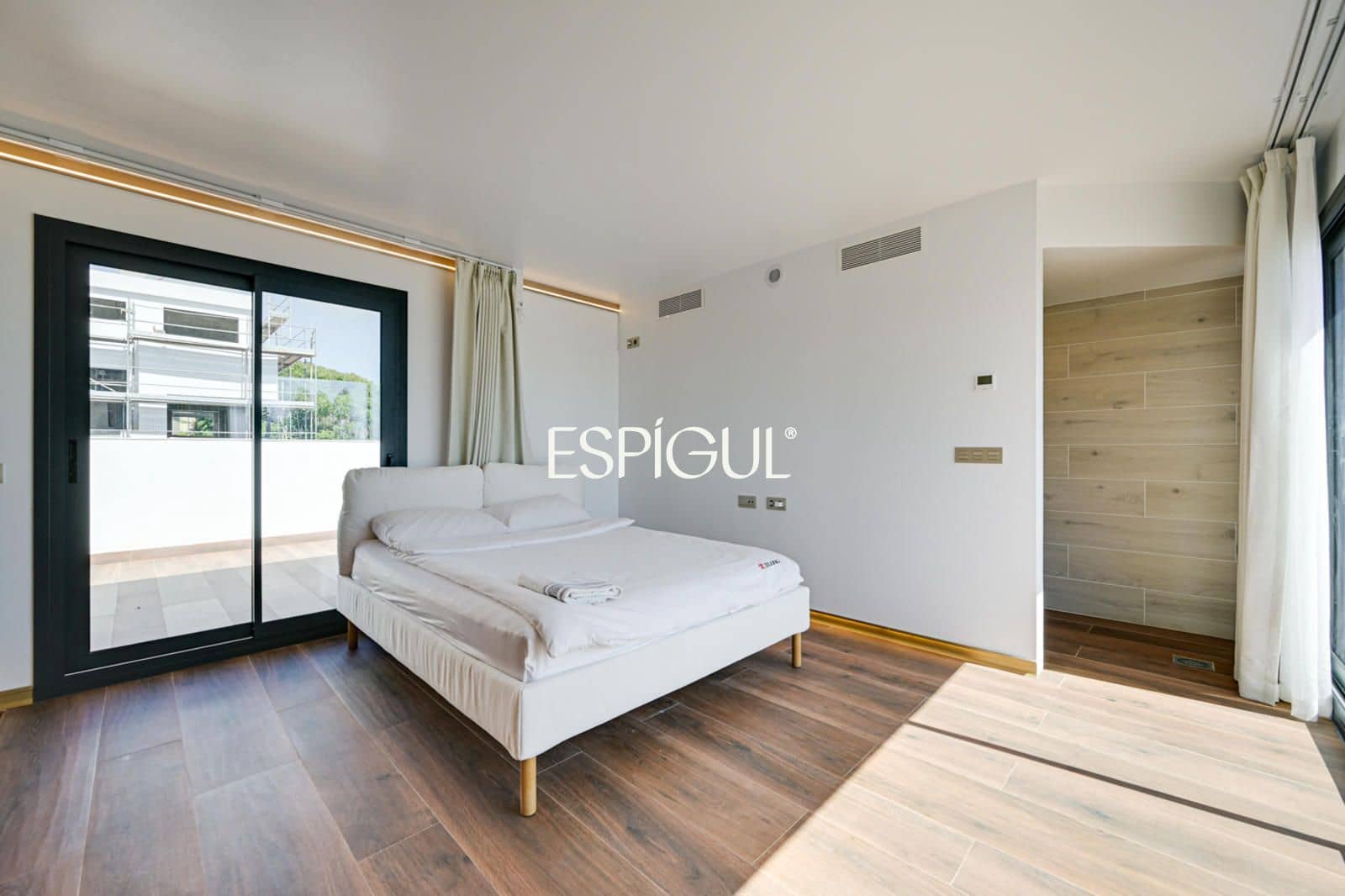 5 sypialnia Dom na sprzedaż w Montgat z garażem - 1 074 000 € (Ref: 10139975)