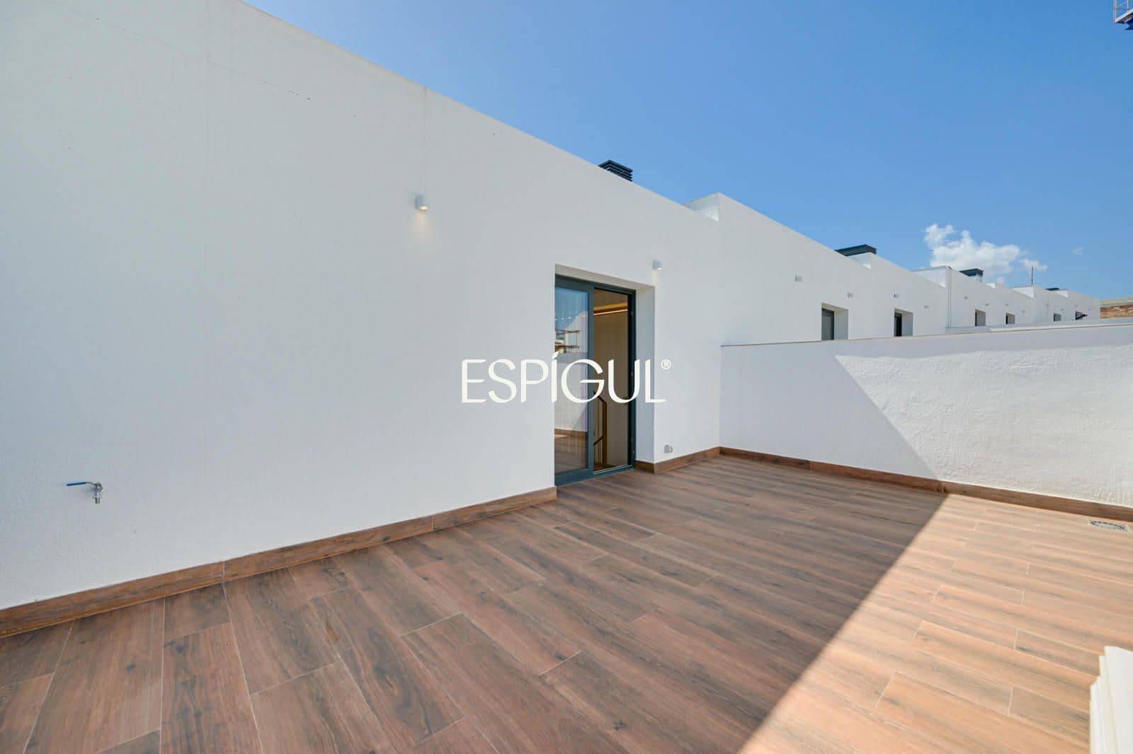 5 sypialnia Dom na sprzedaż w Montgat z garażem - 1 074 000 € (Ref: 10139975)