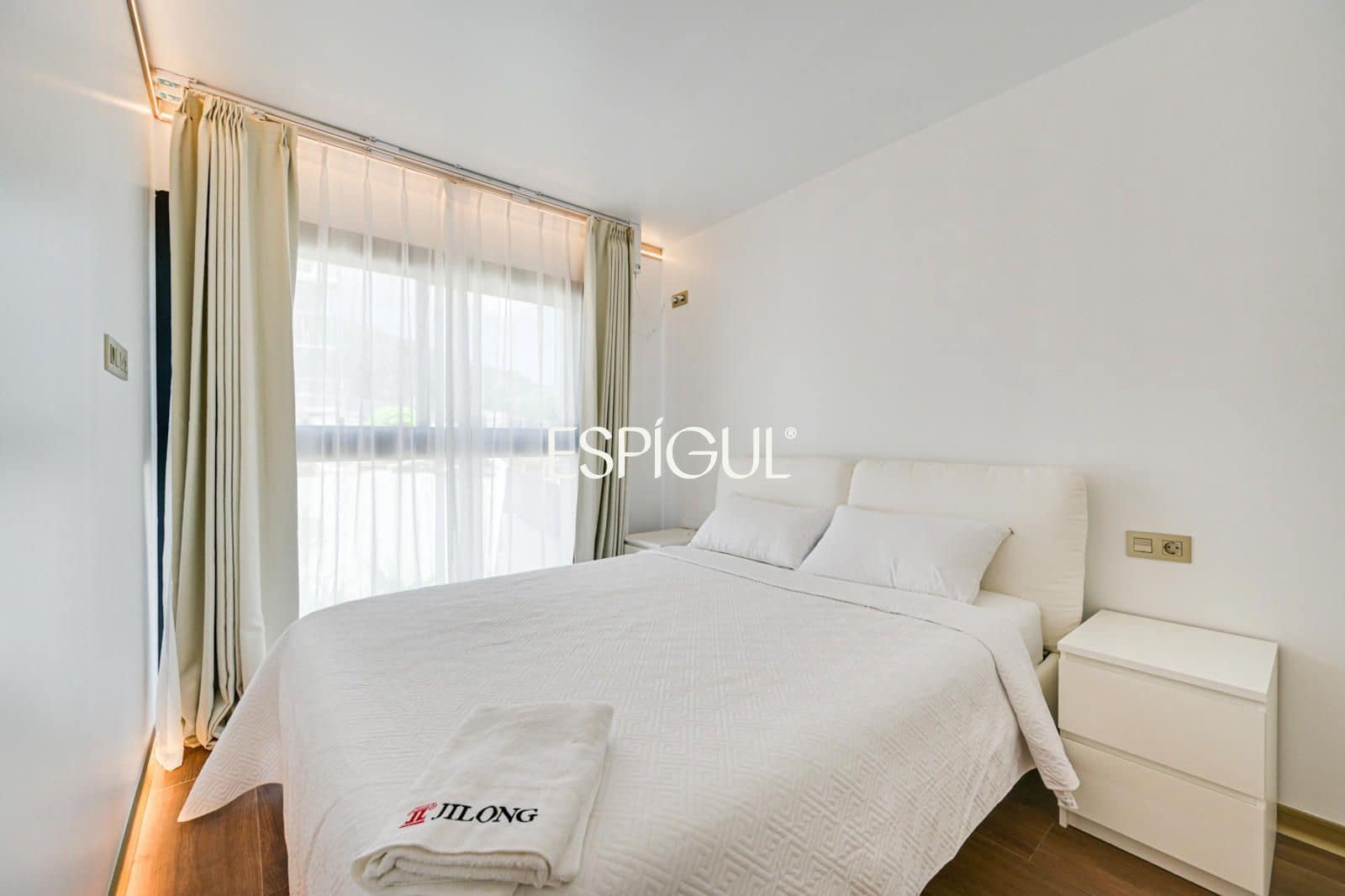 5 sypialnia Dom na sprzedaż w Montgat z garażem - 1 074 000 € (Ref: 10139975)