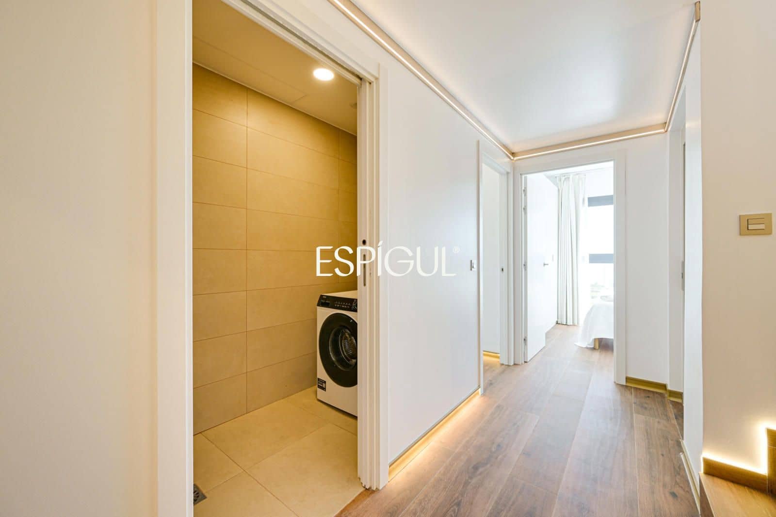 5 sypialnia Dom na sprzedaż w Montgat z garażem - 1 074 000 € (Ref: 10139975)