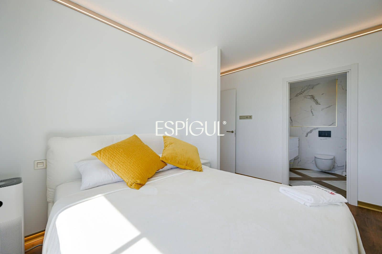 5 sypialnia Dom na sprzedaż w Montgat z garażem - 1 074 000 € (Ref: 10139975)