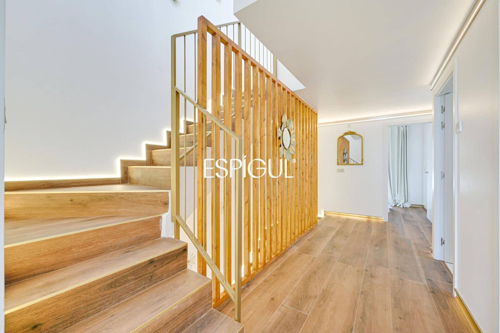 5 sypialnia Dom na sprzedaż w Montgat z garażem - 1 074 000 € (Ref: 10139975)