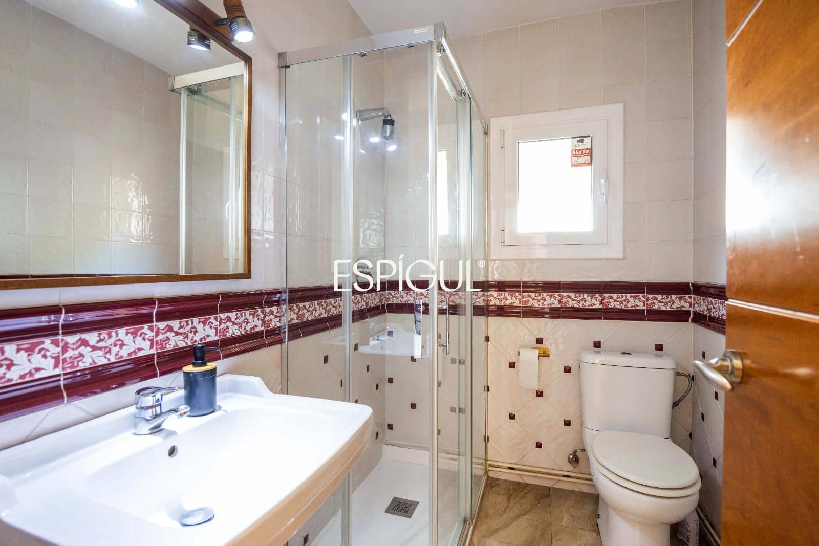 6 bedroom Villa for sale in Tiana with pool garage - € 930,000 (Ref: 10186034)