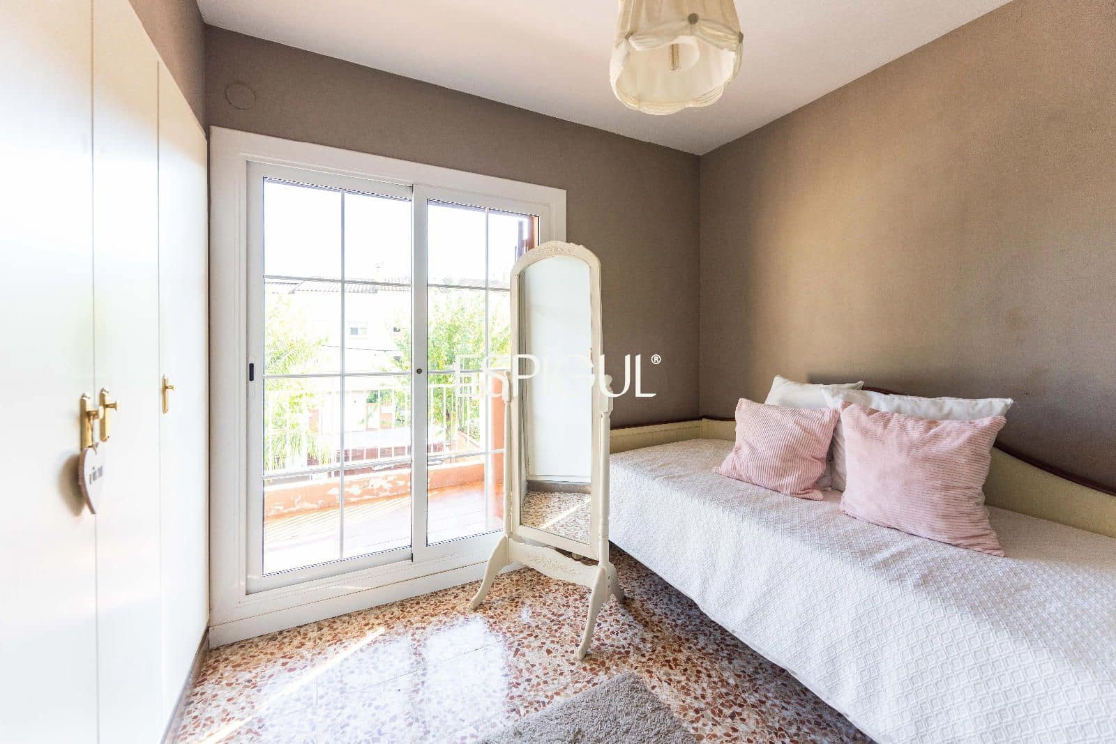 6 bedroom Villa for sale in Tiana with pool garage - € 930,000 (Ref: 10186034)