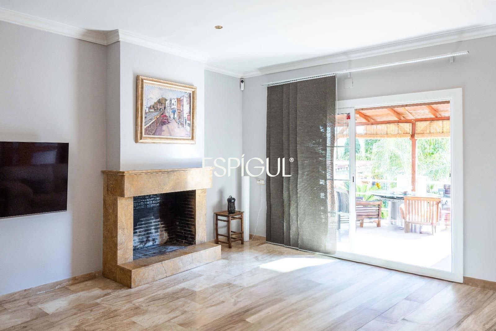 6 bedroom Villa for sale in Tiana with pool garage - € 930,000 (Ref: 10186034)
