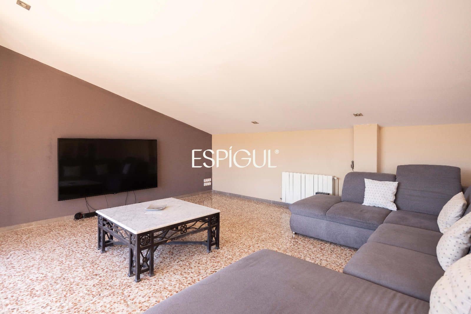 6 bedroom Villa for sale in Tiana with pool garage - € 930,000 (Ref: 10186034)
