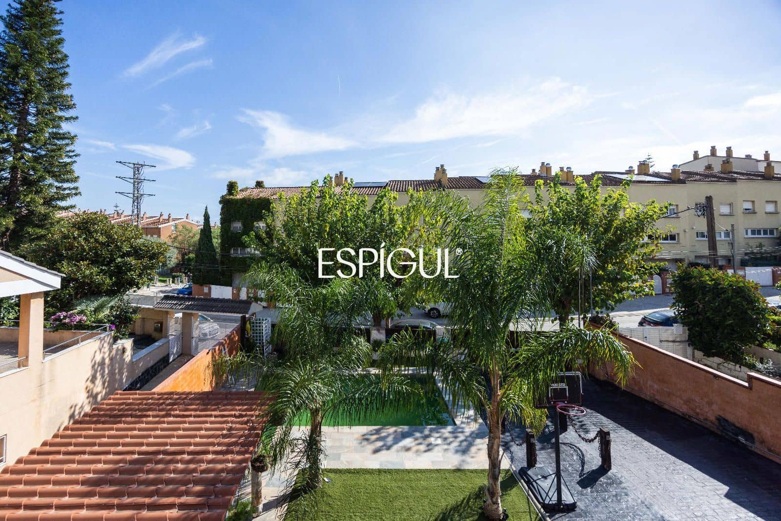 6 bedroom Villa for sale in Tiana with pool garage - € 930,000 (Ref: 10186034)