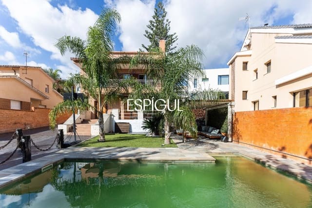6 bedroom Villa for sale in Tiana with pool garage - € 930,000 (Ref: 10186034)