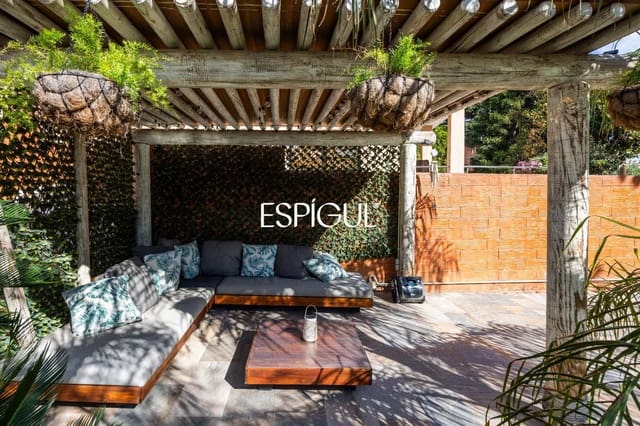 6 bedroom Villa for sale in Tiana with pool garage - € 930,000 (Ref: 10186034)