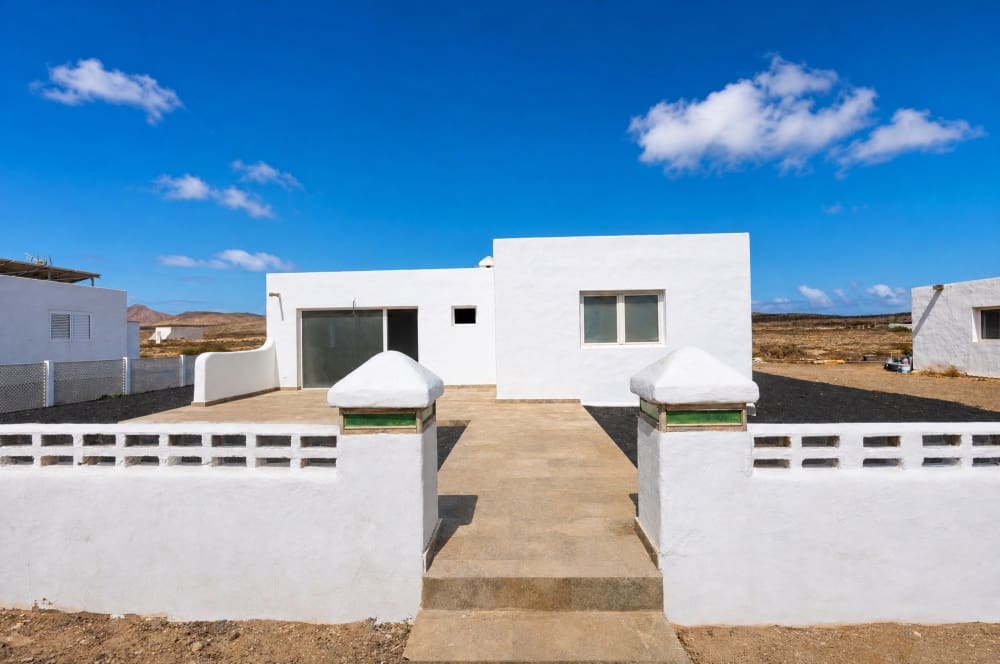 2 bedroom Bungalow for sale in Famara - € 1,000,000 (Ref: 10043040)