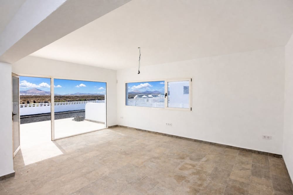 2 bedroom Bungalow for sale in Famara - € 1,000,000 (Ref: 10043040)