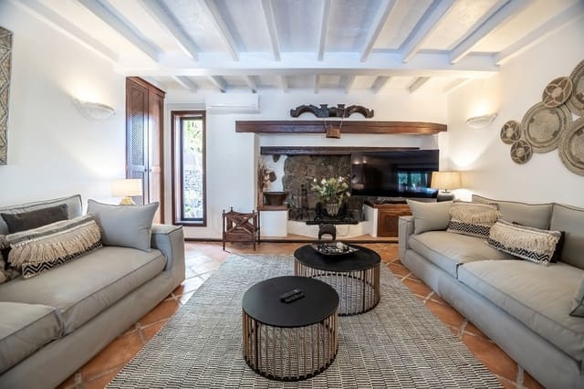 7 Zimmer Villa zu verkaufen in Puerto del Carmen, Tías mit Pool - 1.175.000 € (Ref: 10100160)