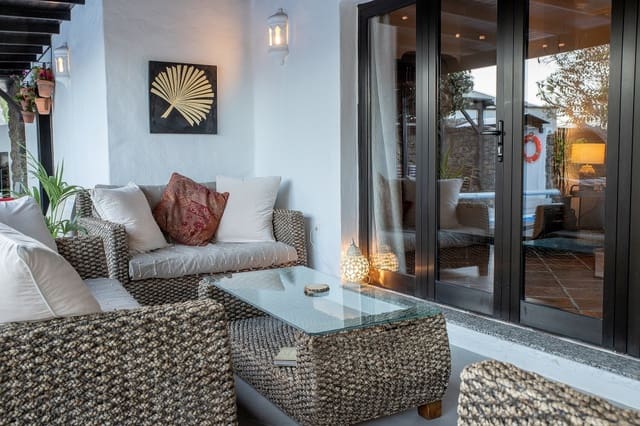 7 Zimmer Villa zu verkaufen in Puerto del Carmen, Tías mit Pool - 1.175.000 € (Ref: 10100160)