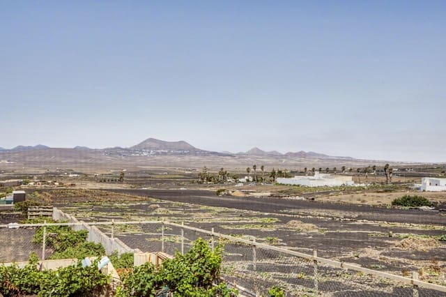 3 bedroom Bungalow for sale in Teguise with garage - € 499,950 (Ref: 10142415)