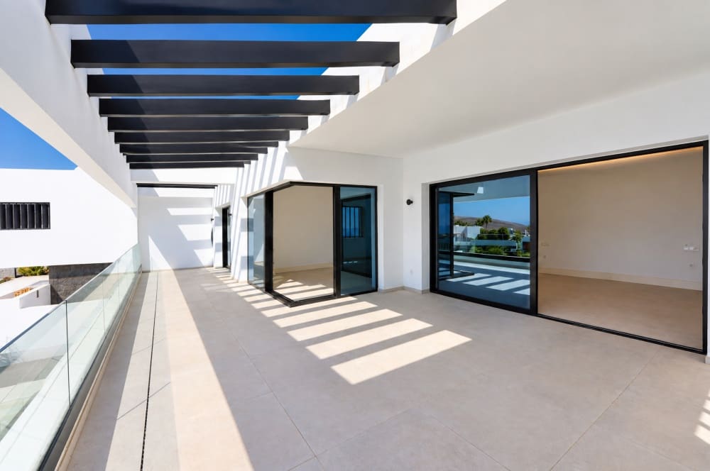 6 bedroom Villa for sale in Puerto Calero with pool garage - € 2,600,000 (Ref: 10171487)