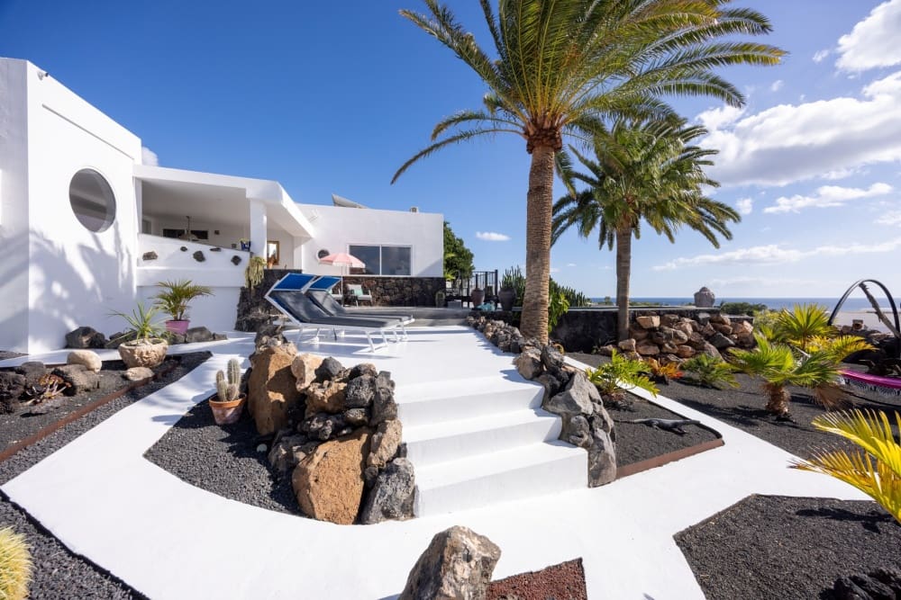 Chalet de 4 habitaciones en Puerto Calero en venta con piscina garaje - 1.399.950 € (Ref: 10173799)