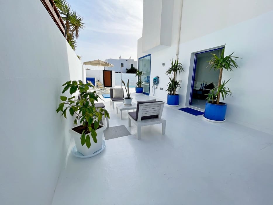 3 soveværelse Villa til salg i Playa Blanca med swimmingpool - € 497.000 (Ref: 9257973)
